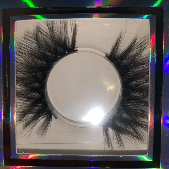 Other - Hot girl summer lashes